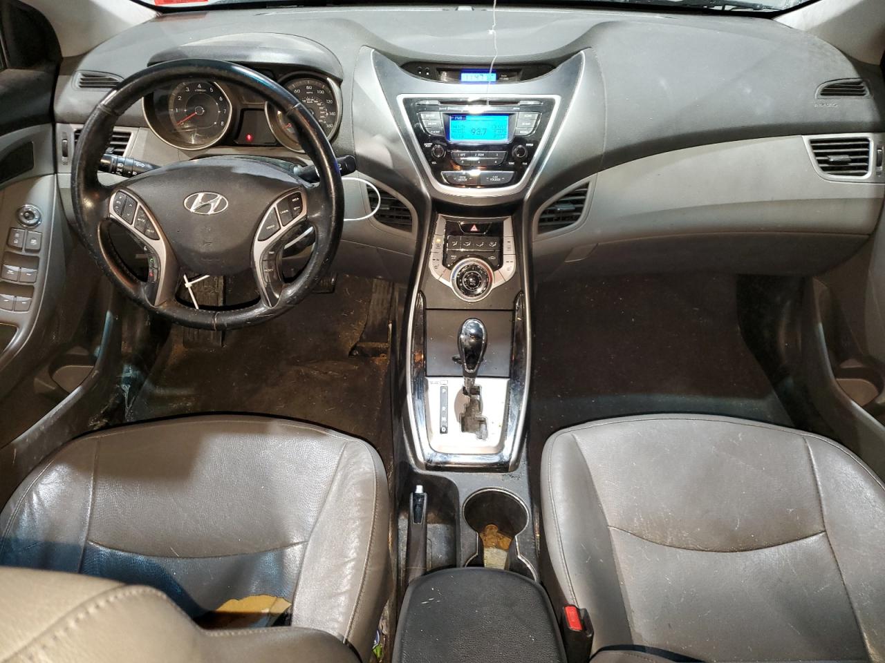 2013 Hyundai Elantra - Image 8