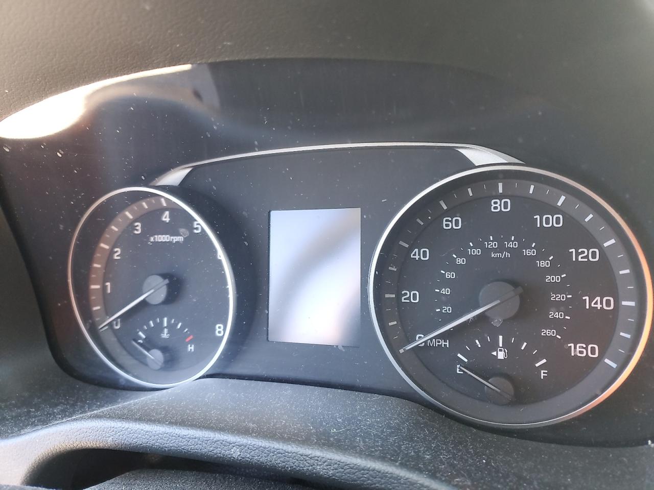 2018 Hyundai Elantra - Image 9