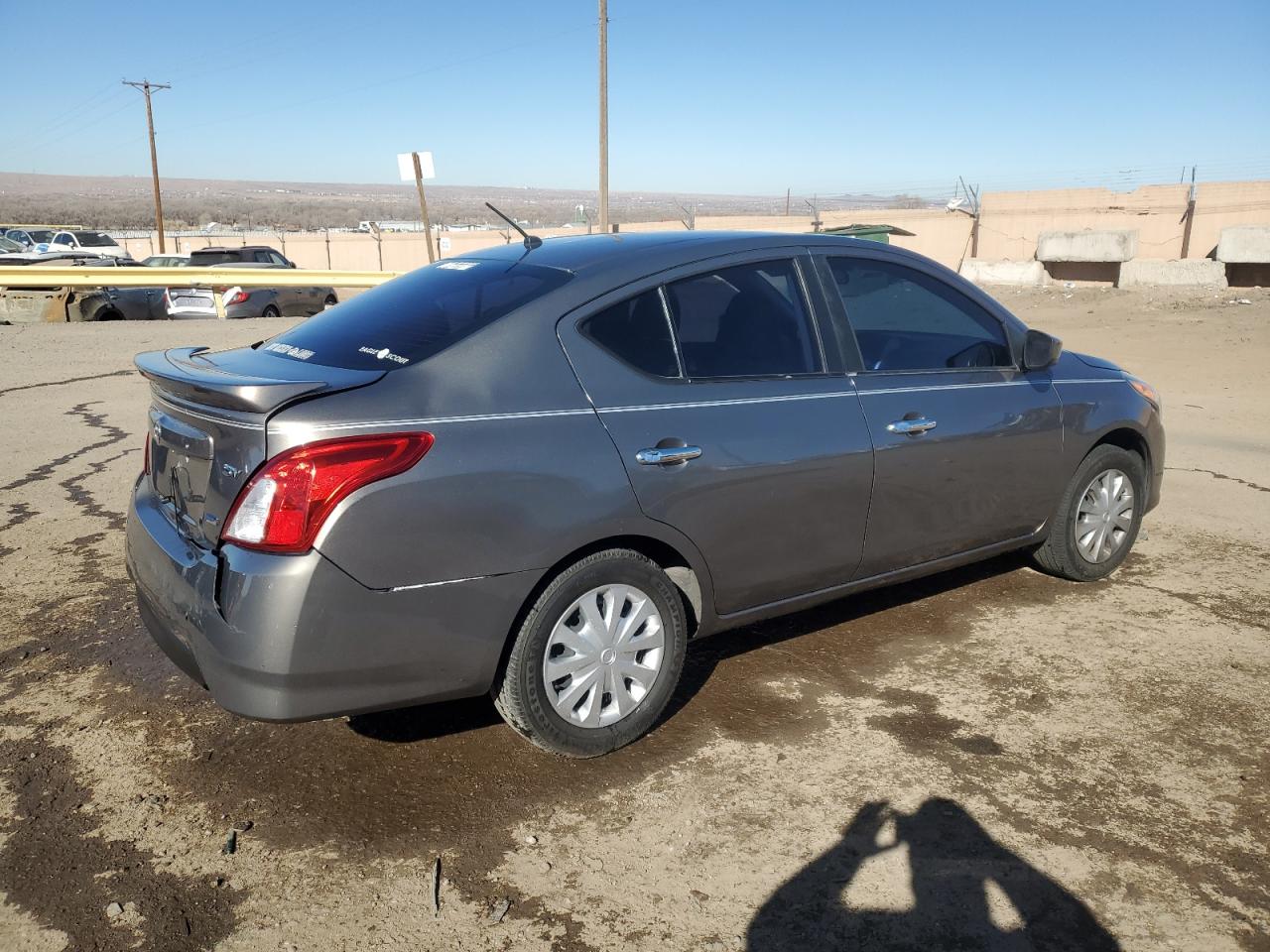2015 Nissan Versa - Image 3