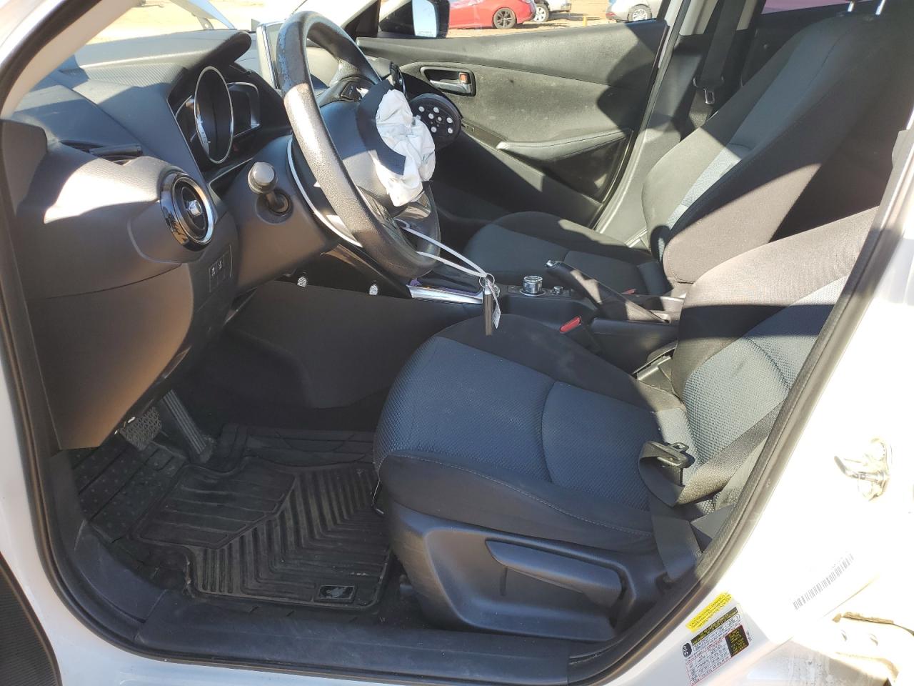 2017 Toyota Yaris - Image 7