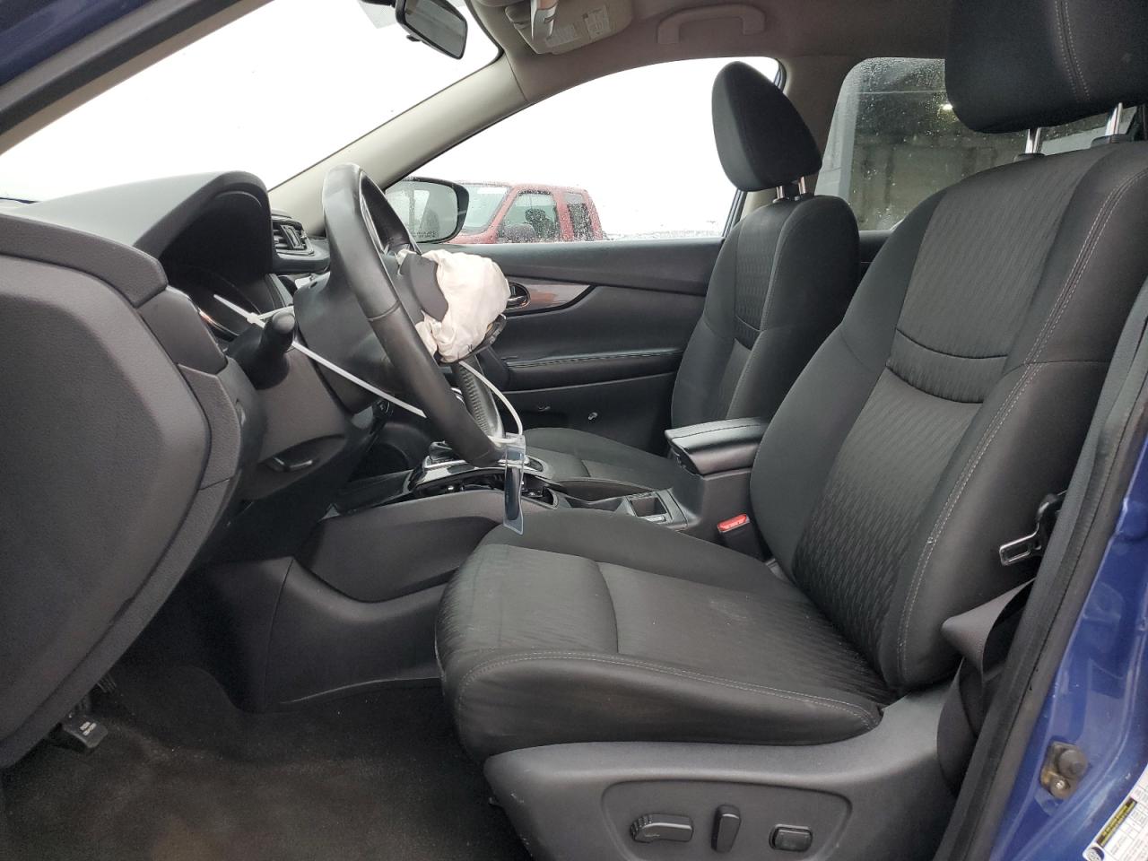 2017 Nissan Rogue - Image 7