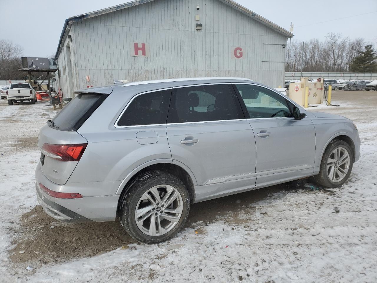 2022 Audi Q7 - Image 3