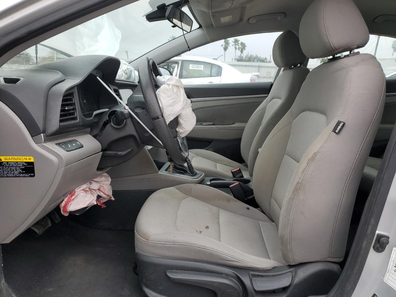 2019 Hyundai Elantra - Image 7