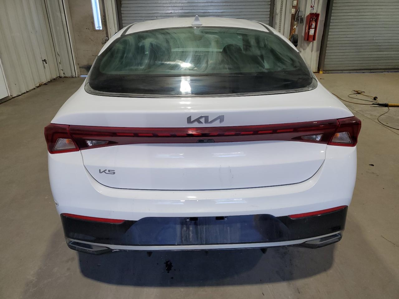 2023 Kia K5 - Image 6