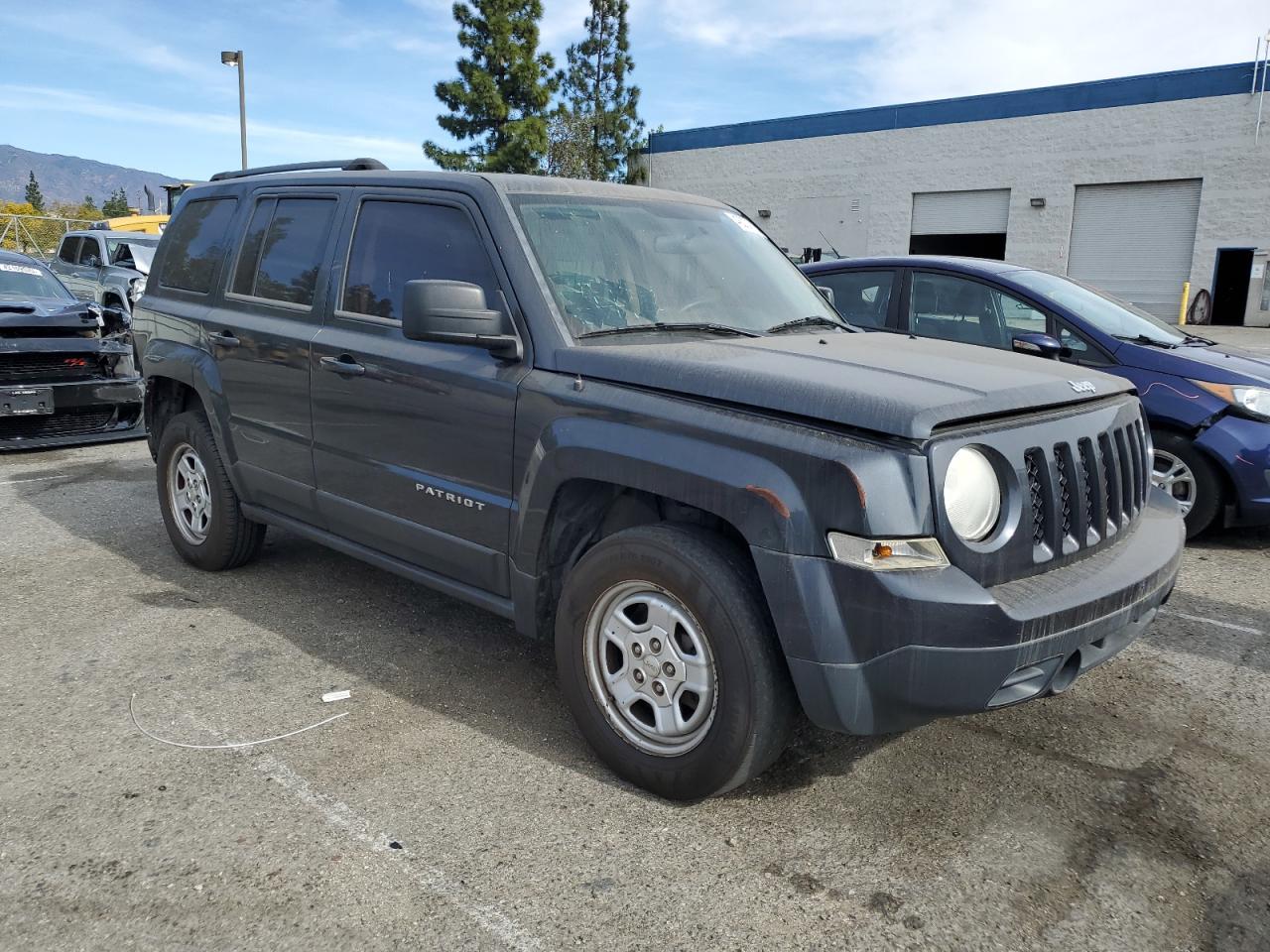 2014 Jeep Liberty (Patriot) - Image 4