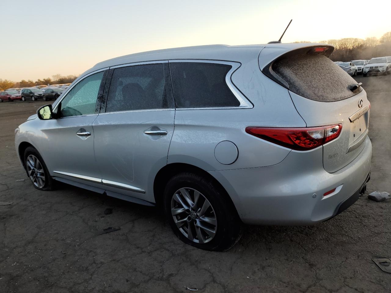 2013 Infiniti JX - Image 2