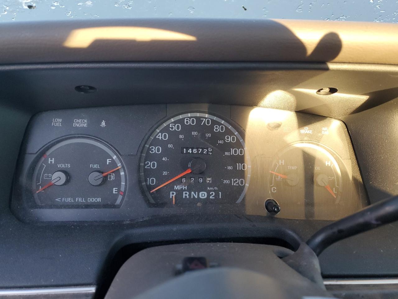 1999 Ford Crown Victoria - Image 9