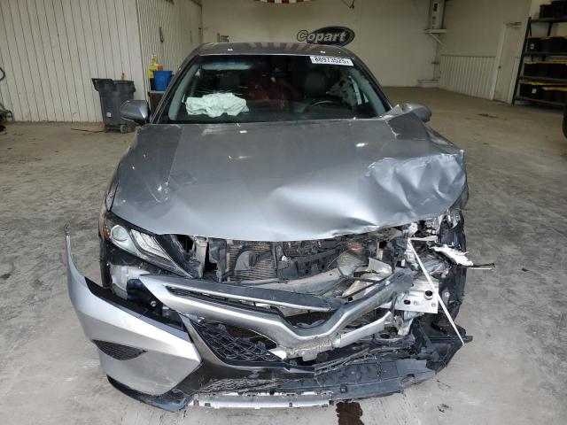  TOYOTA CAMRY 2019 Серебристый