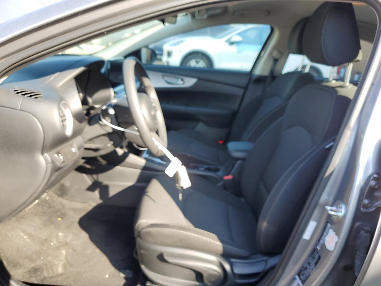 2024 Kia Forte - Image 7