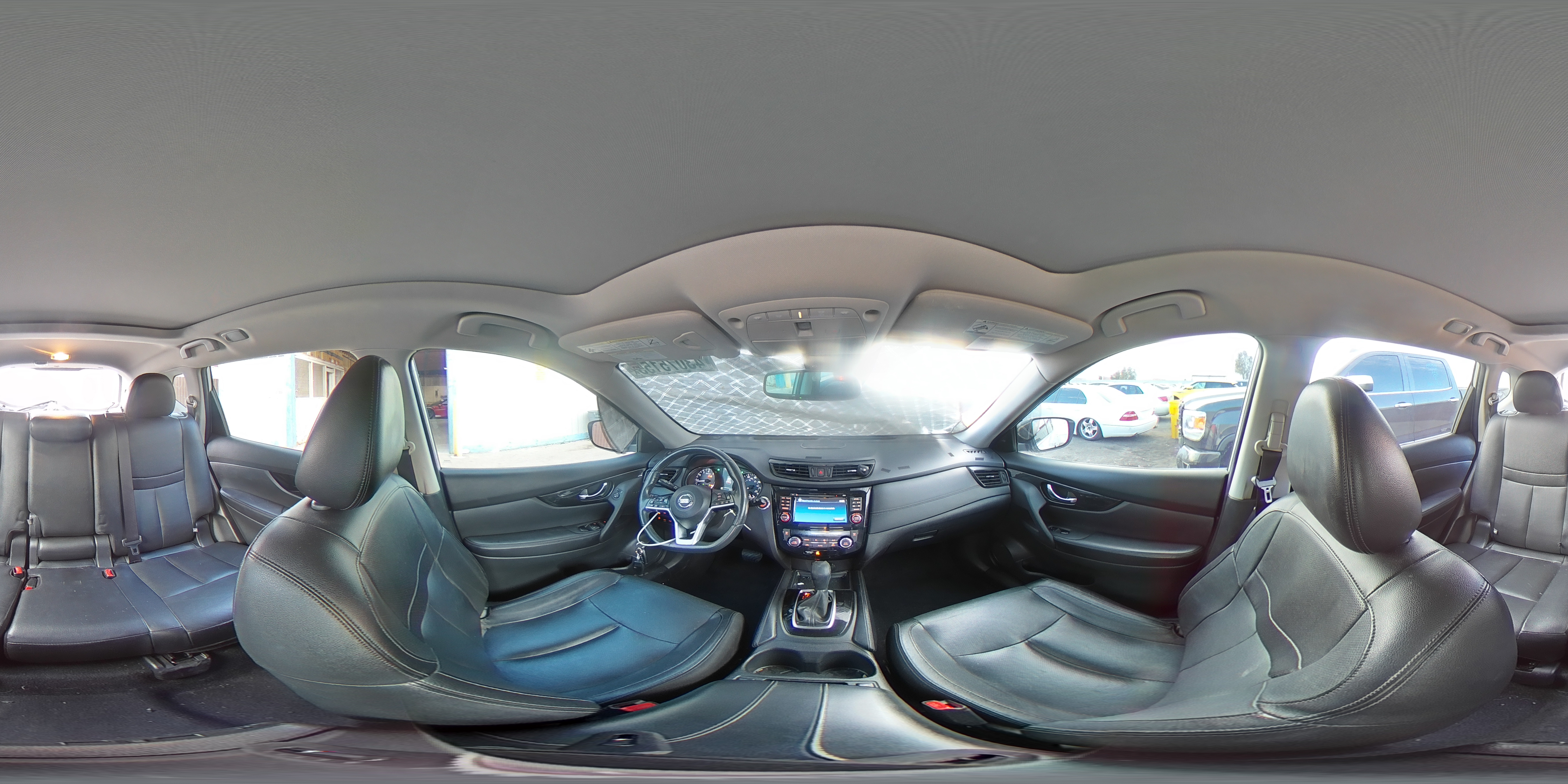 2017 Nissan Rogue - Image 14