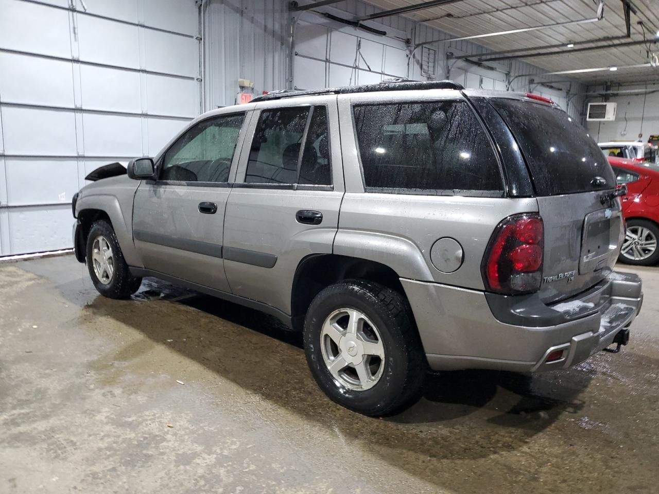 2005 Chevrolet TrailBlazer - Image 2