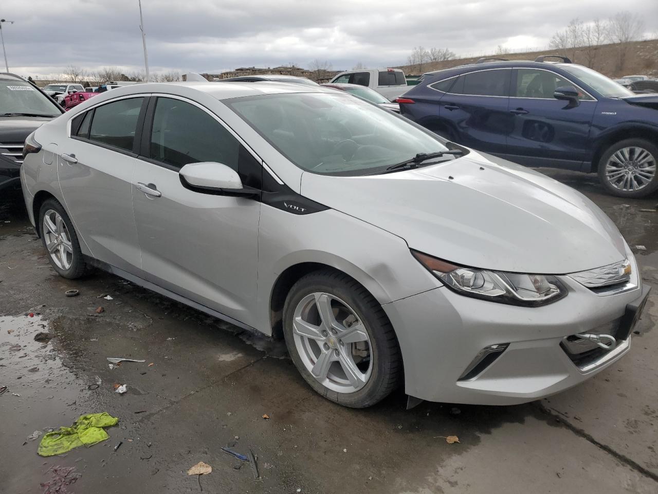2017 Chevrolet Volt - Image 4