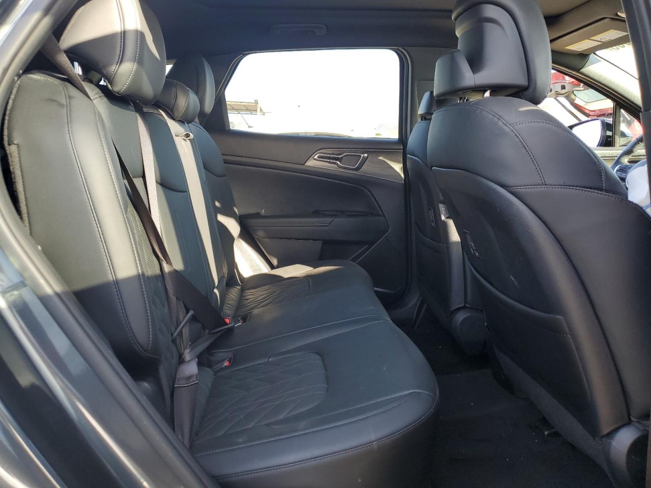 2023 Kia Sportage - Image 10
