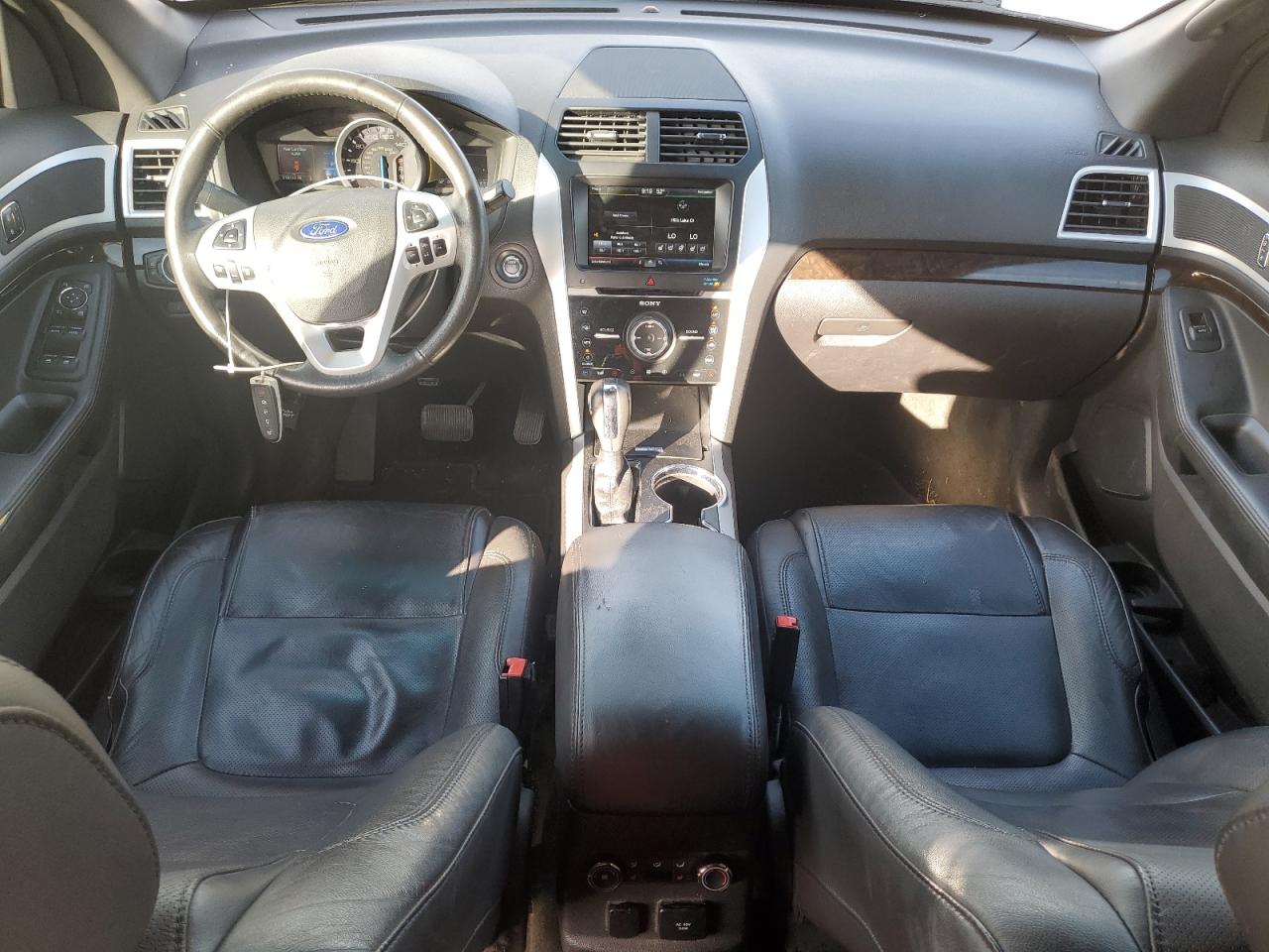 2015 Ford Explorer - Image 8