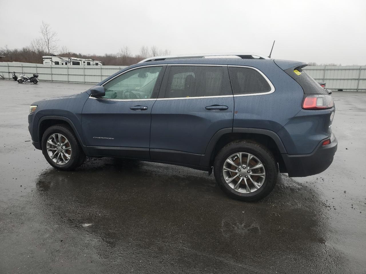 2019 Jeep Grand Cherokee - Image 2