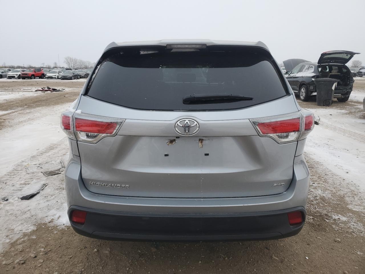 2016 Toyota Highlander - Image 6