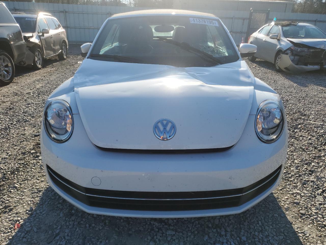 2013 Volkswagen Beetle - Image 5