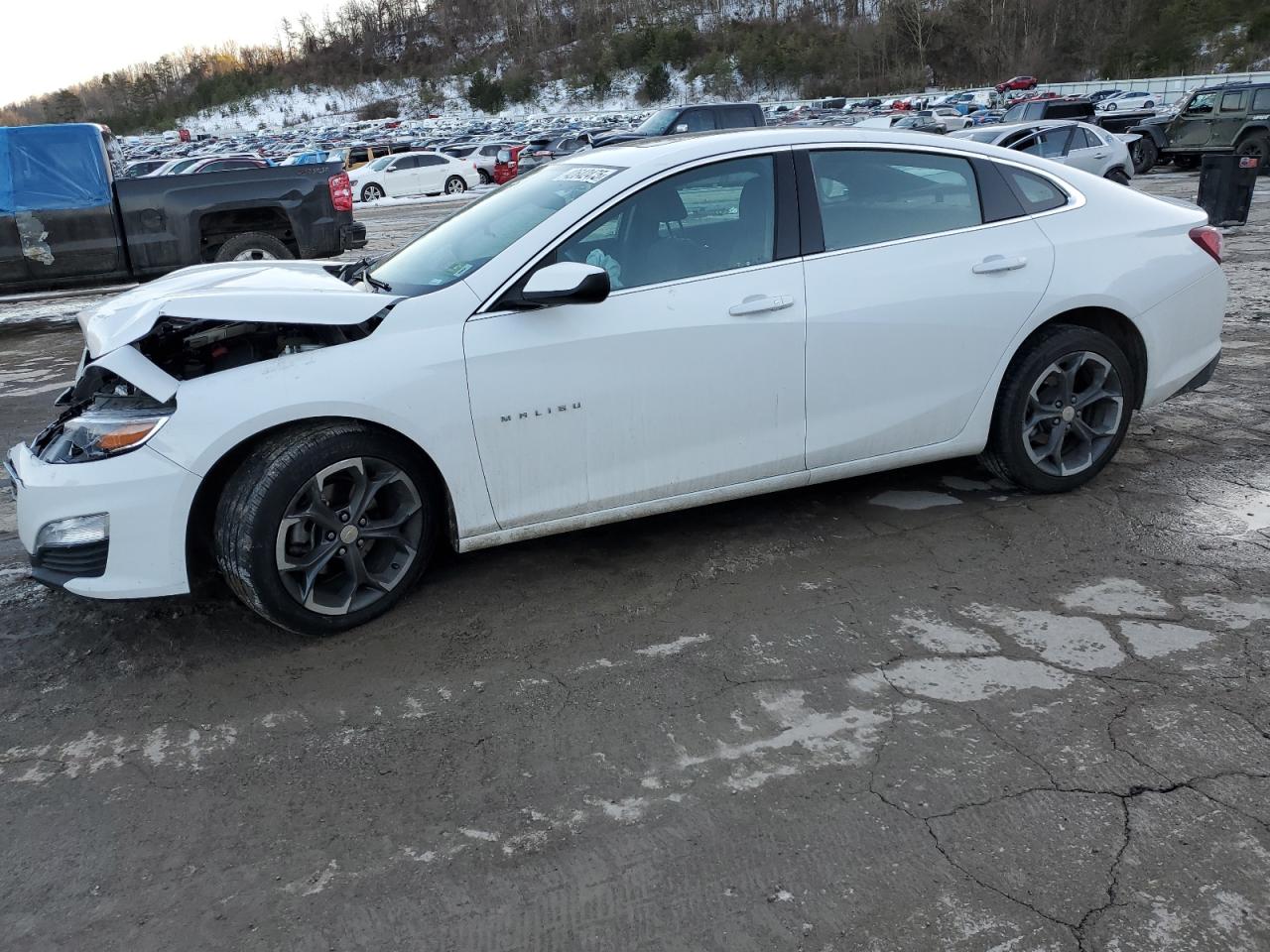 2022 Chevrolet Malibu - Image 1