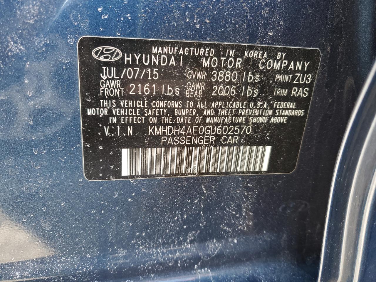 2016 Hyundai Elantra - Image 12