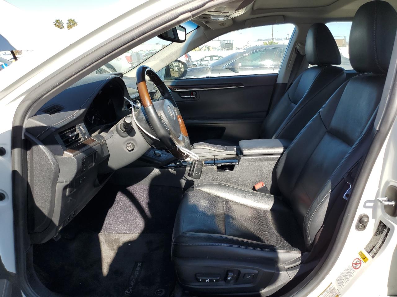 2013 Lexus ES - Image 7