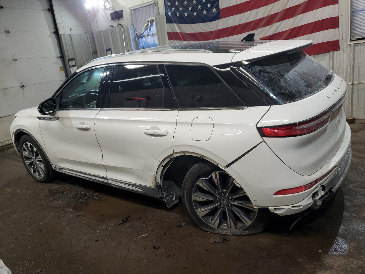 2020 Lincoln Corsair - Image 2