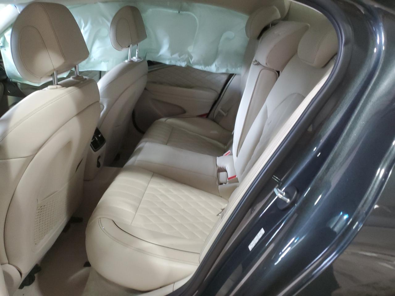 2019 Genesis G70 - Image 10