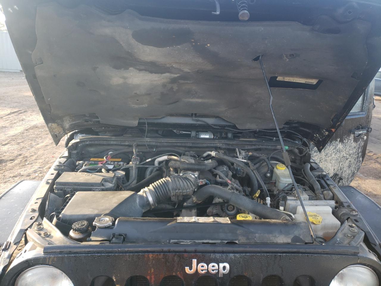 2011 Jeep Wrangler - Image 14