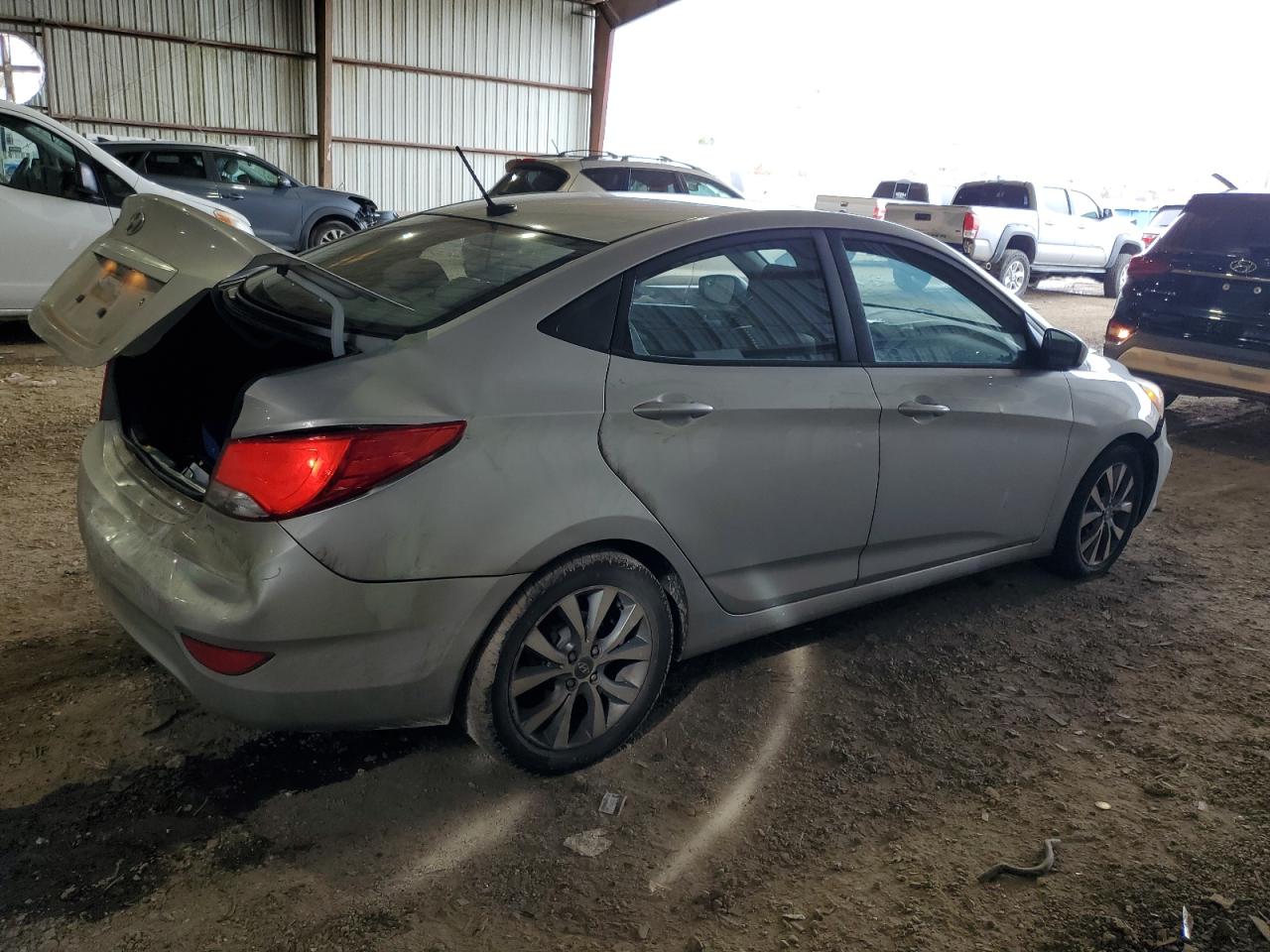 2016 Hyundai Accent - Image 3