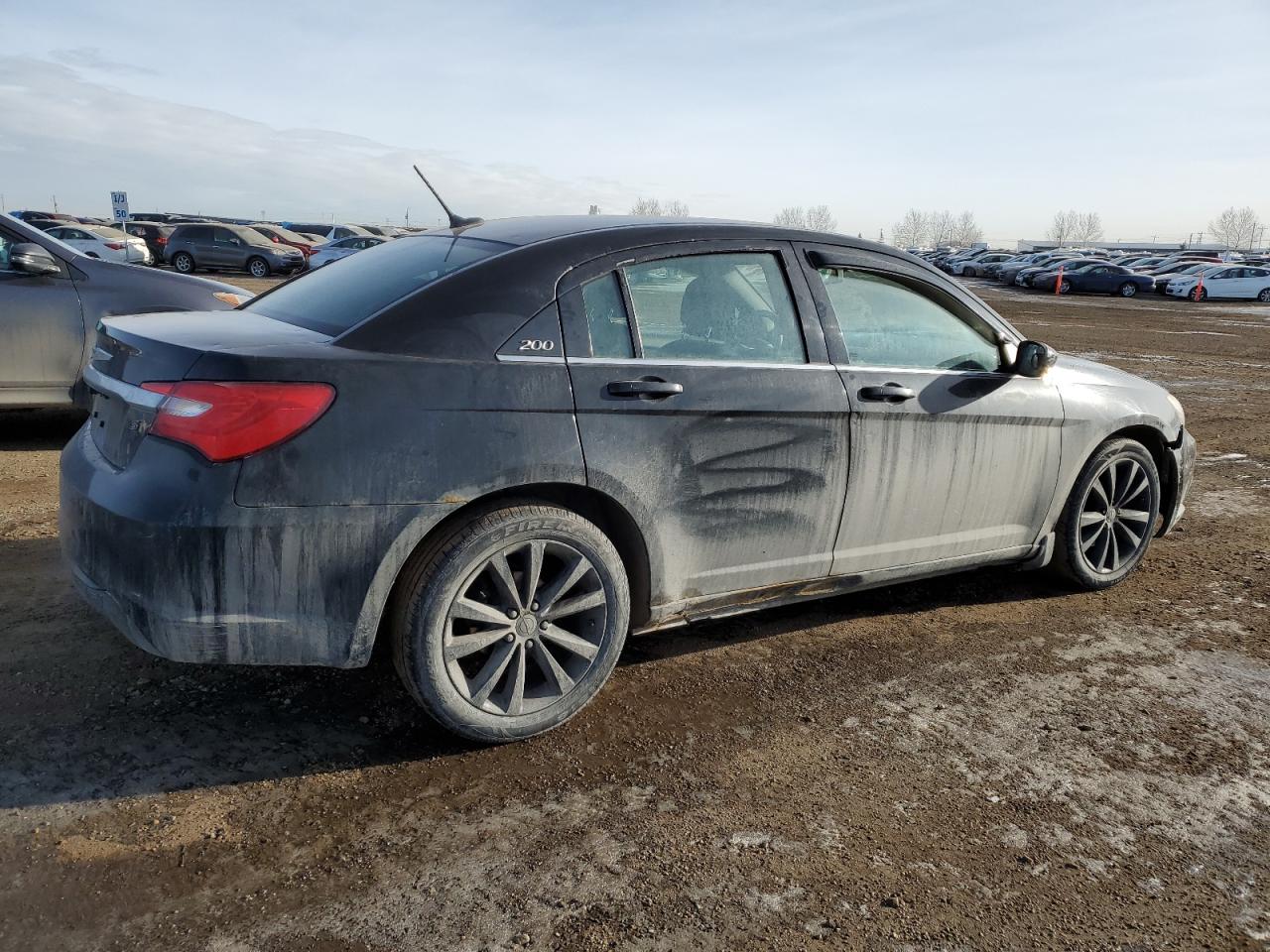 2013 Chrysler 200 - Image 3