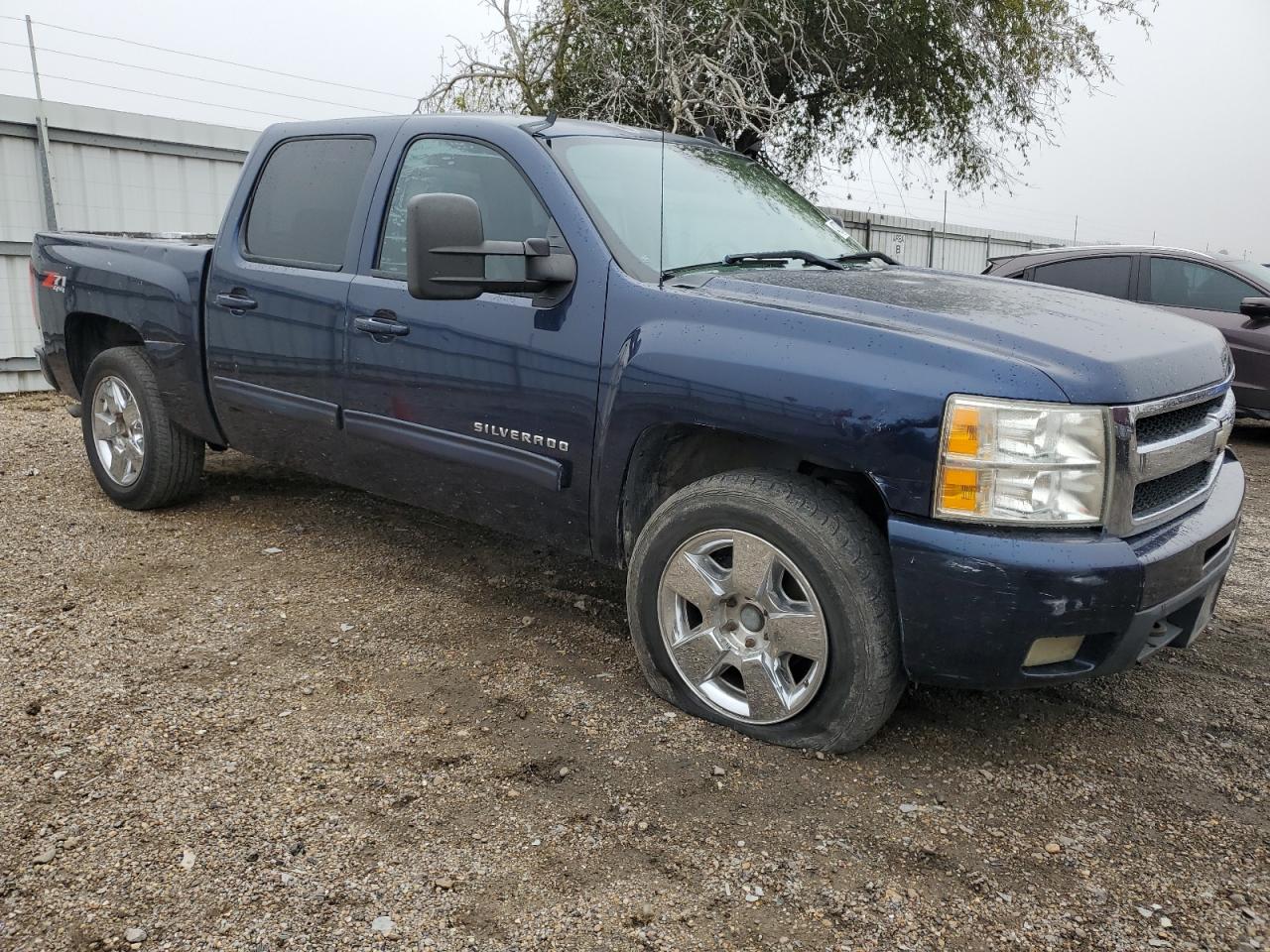 2010 Chevrolet Silverado - Image 4