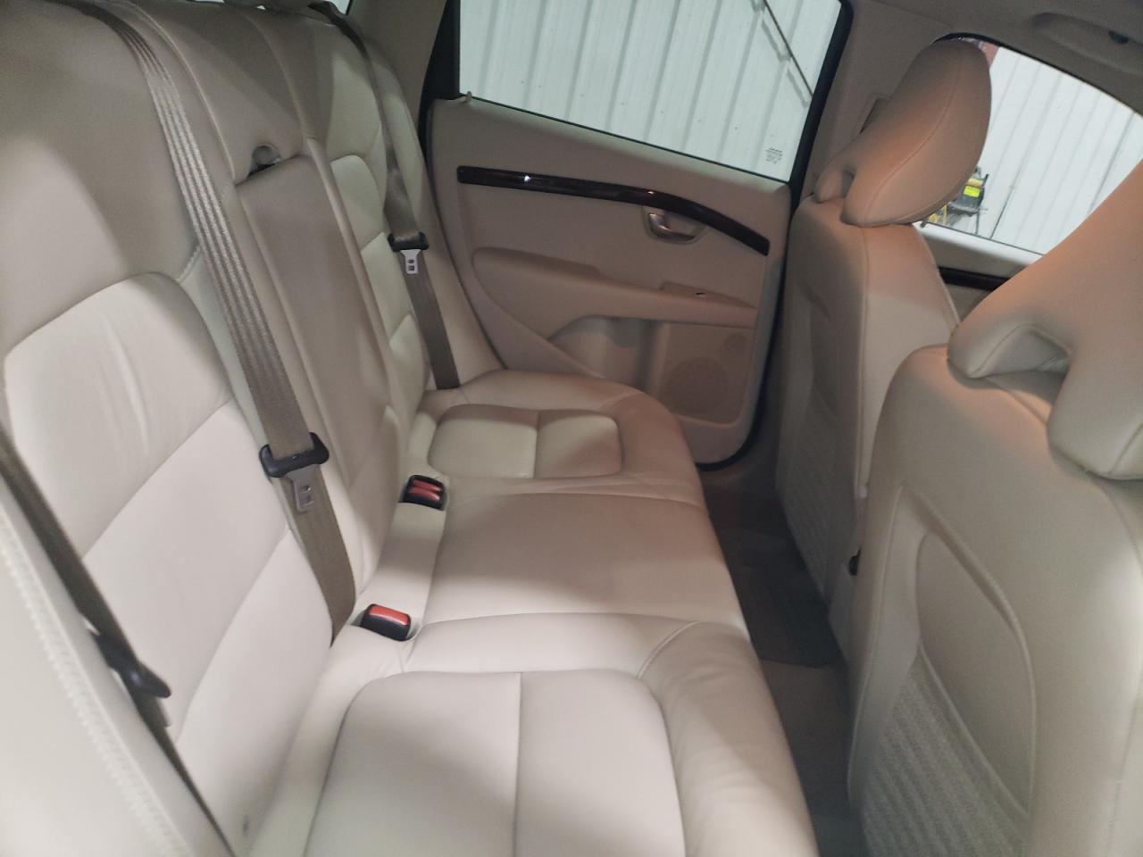 2008 Volvo XC70 - Image 10