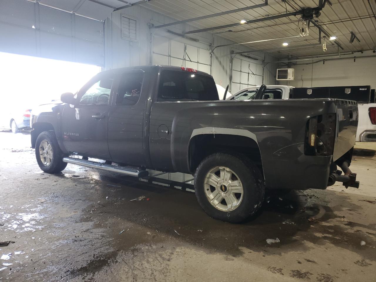 2011 Chevrolet Silverado - Image 2