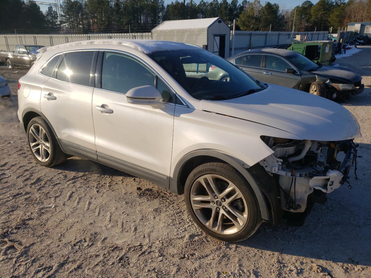 VIN 5LMTJ3DH4HUL08264 2017 LINCOLN MKC no.4