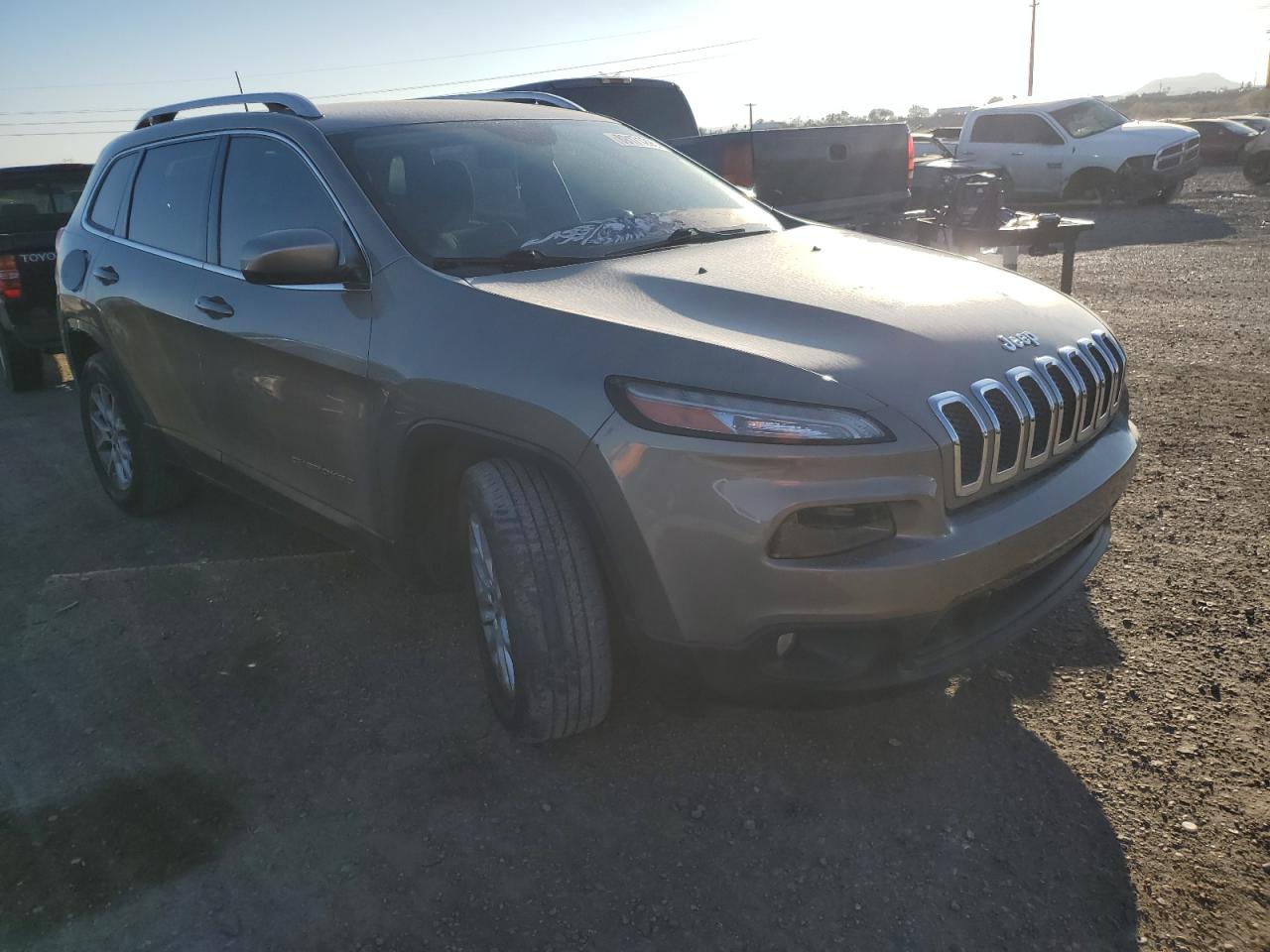 2017 Jeep Grand Cherokee - Image 4