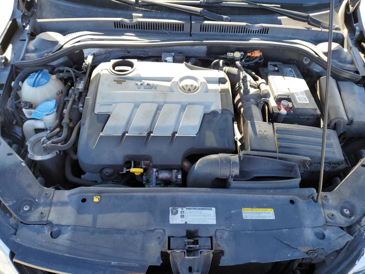 2014 Volkswagen Jetta - Image 11