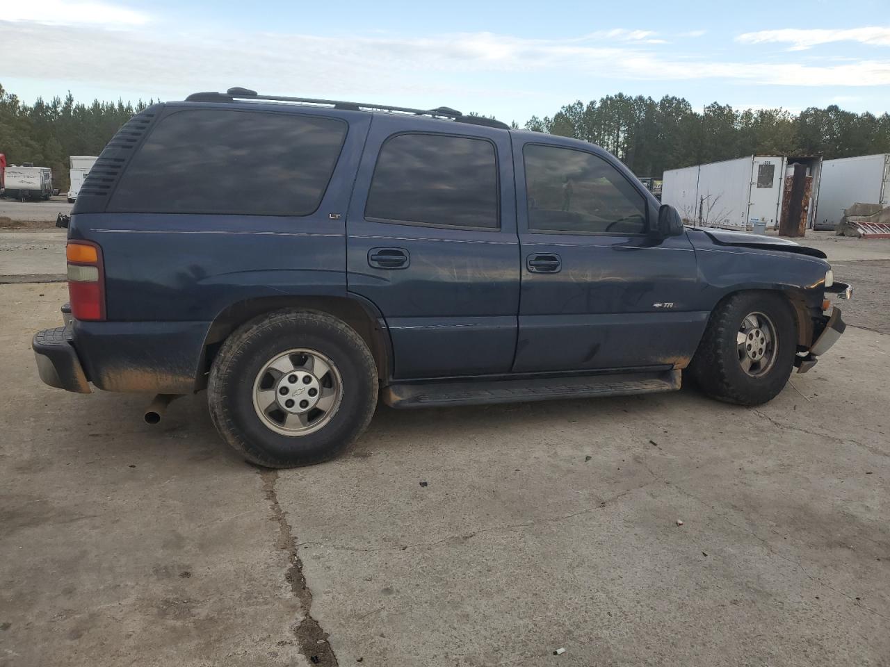 2001 Chevrolet Tahoe - Image 3