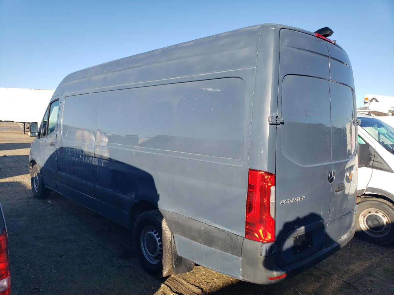 VIN WD4PF1CD1KP135585 2019 MERCEDES-BENZ SPRINTER no.2