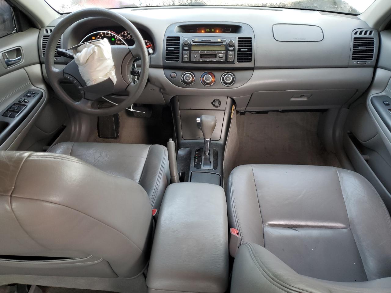 2006 Toyota Camry - Image 8