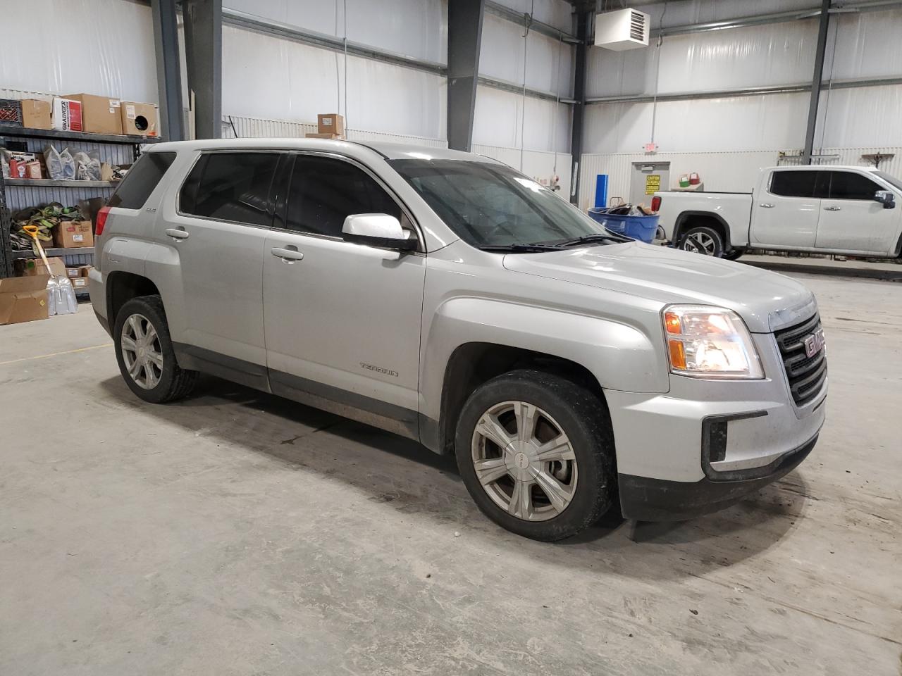 2017 GMC Terrain - Image 4