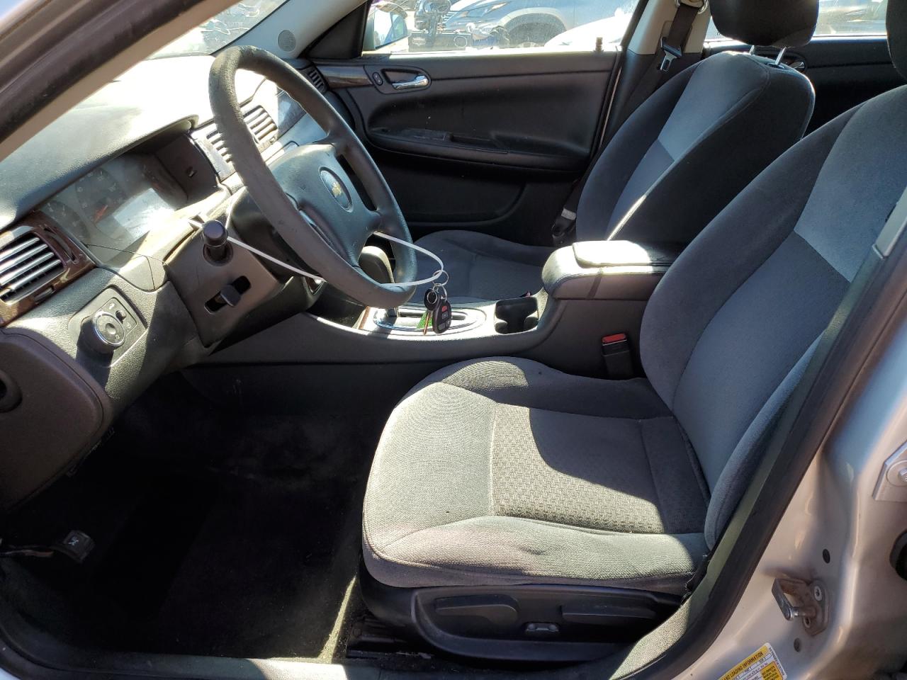 2010 Chevrolet Impala - Image 7