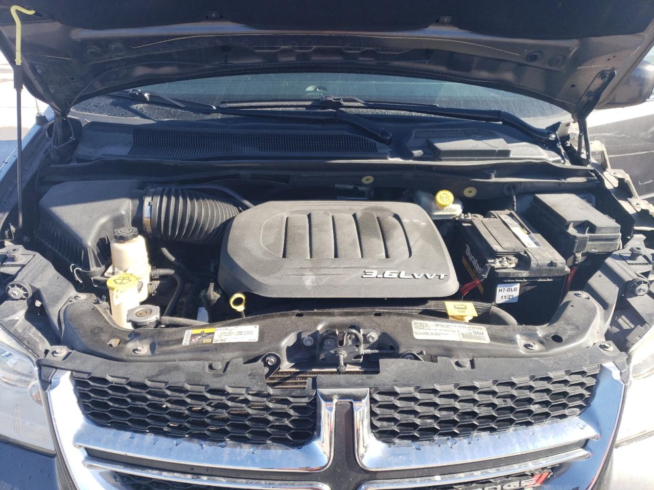 2016 Dodge Caravan - Image 12