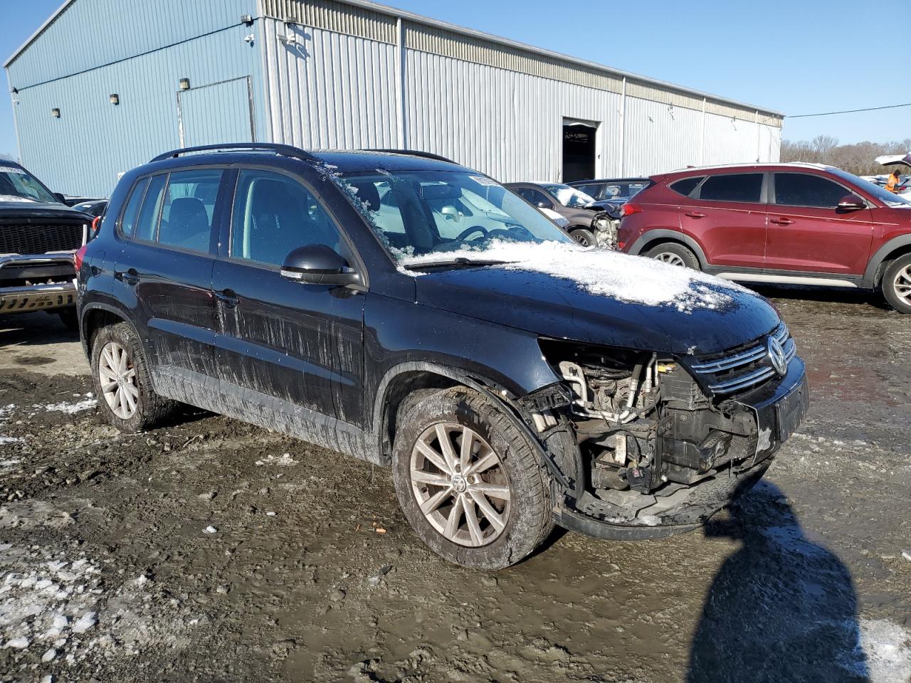 2018 Volkswagen Tiguan - Image 4