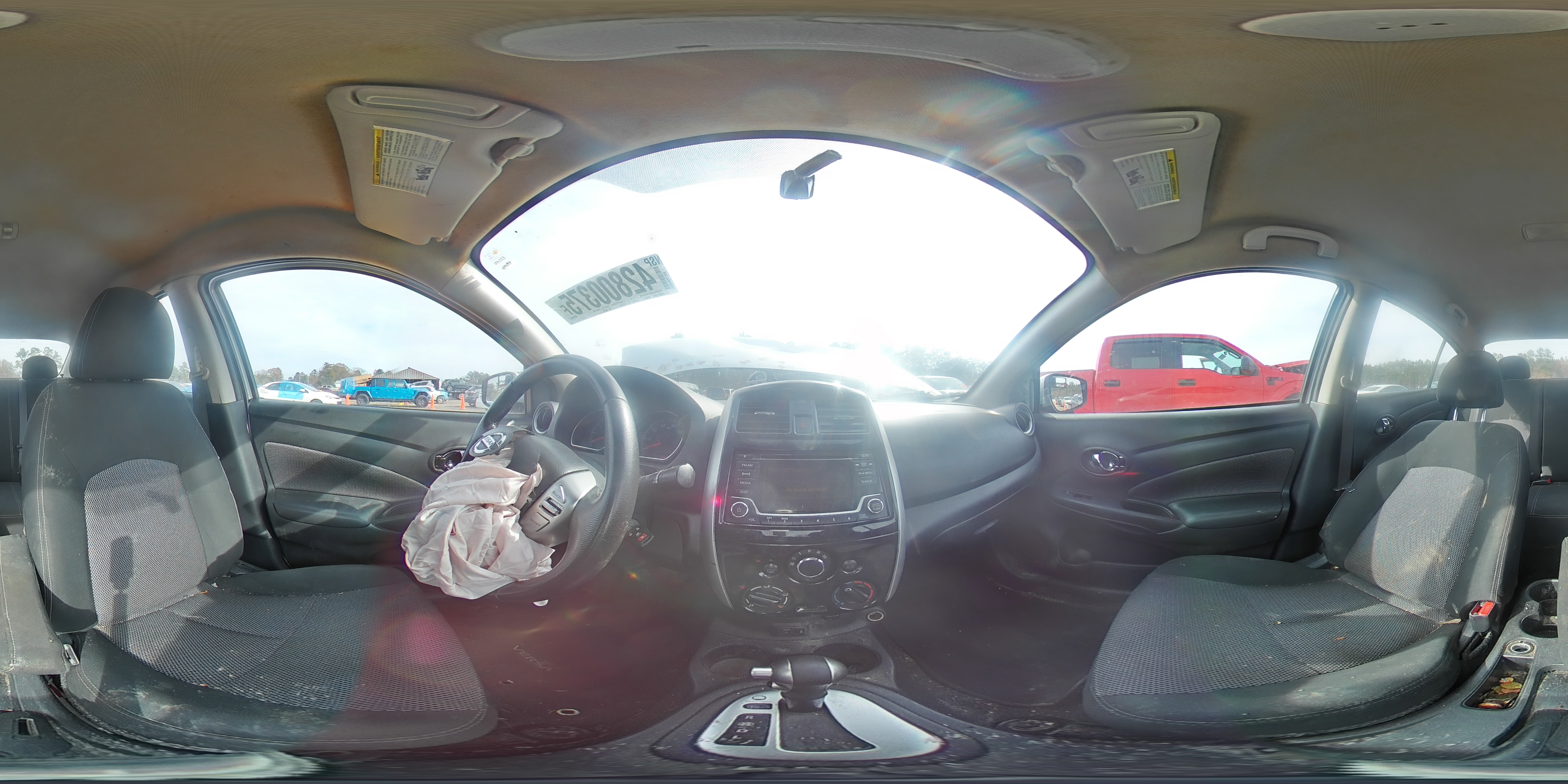 2018 Nissan Versa - Image 13