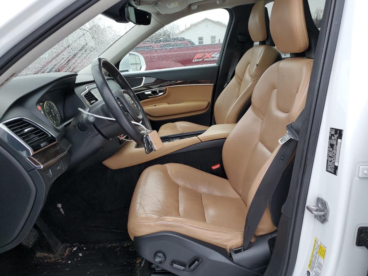 2016 Volvo XC90 - Image 7