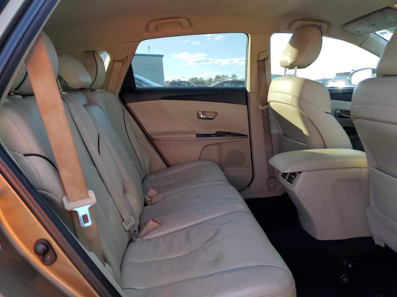 2009 Toyota Venza - Image 11