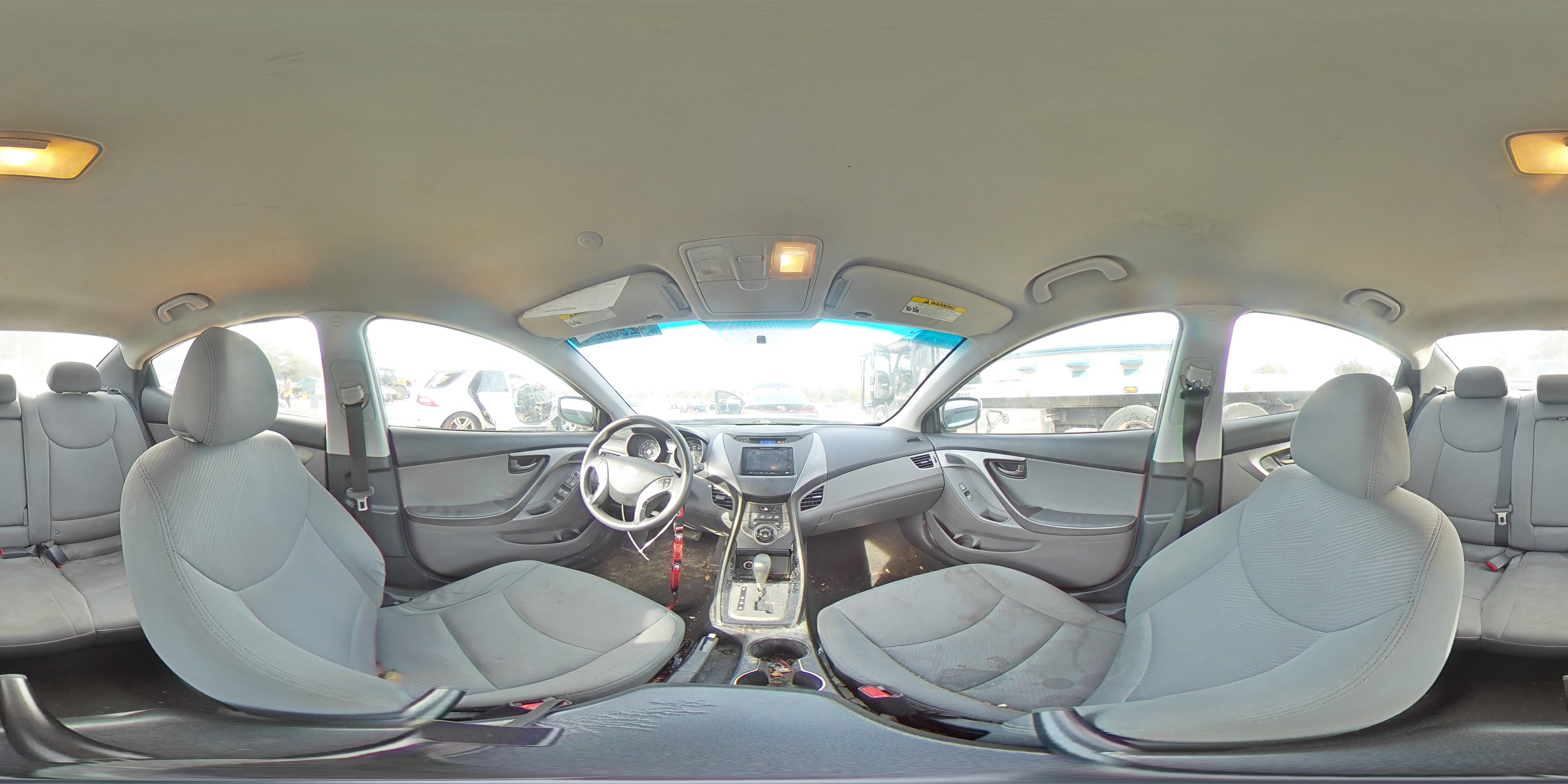 2013 Hyundai Elantra - Image 15