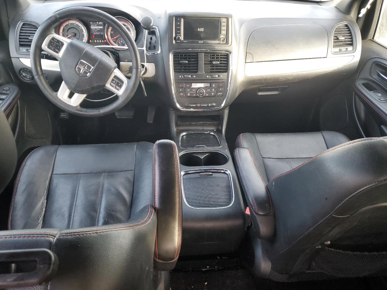 2017 Dodge Caravan - Image 8
