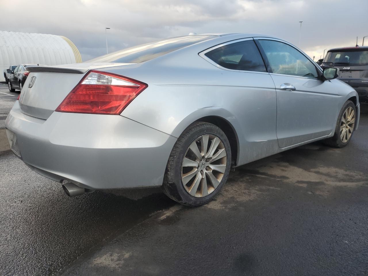2009 Honda Accord - Image 3