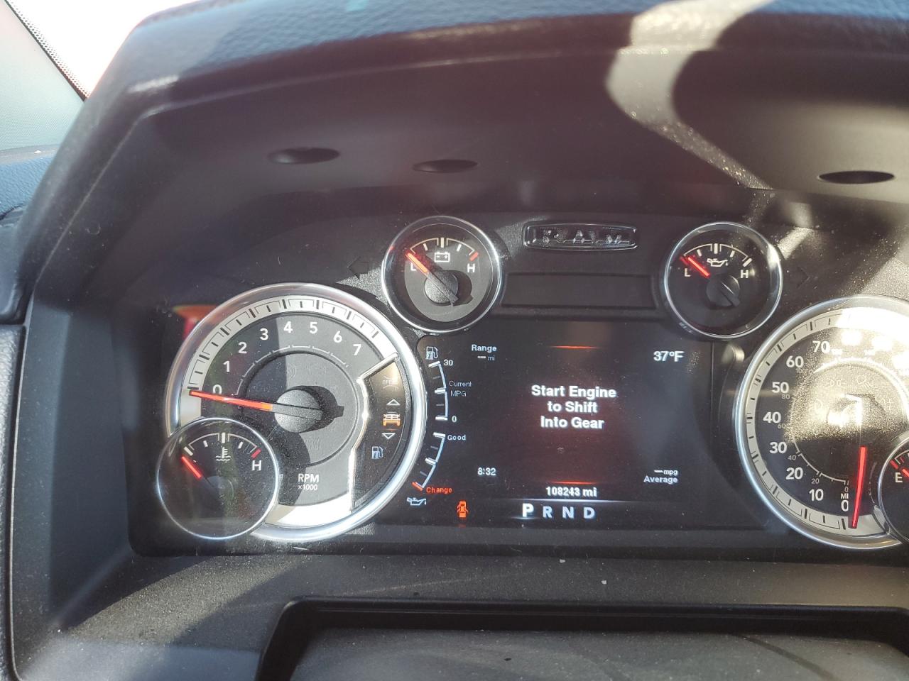 2014 RAM 1500 - Image 9