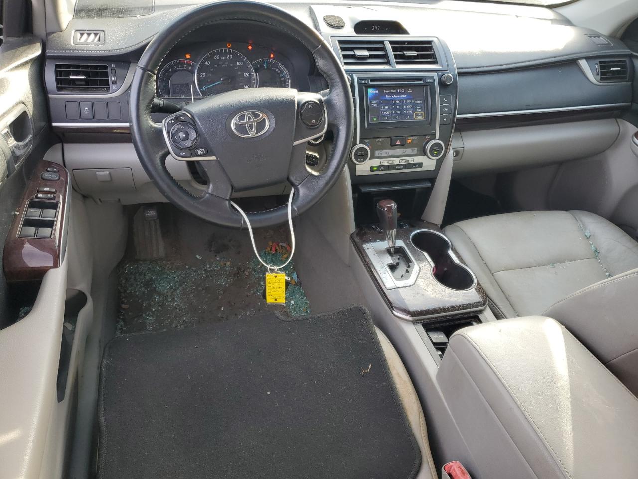 2014 Toyota Camry - Image 8